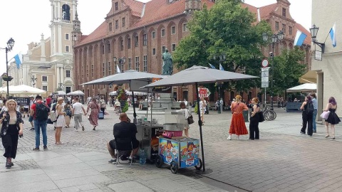 Za datek do puszki, gorący ziemniak. Czy tak można? Fot. Michał Zaręba/arch. PR PiK