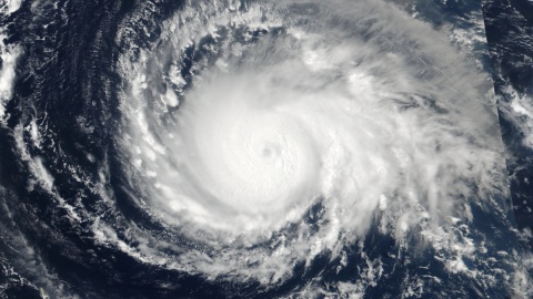 Potężny huragan Irma nadciąga nad Karaiby