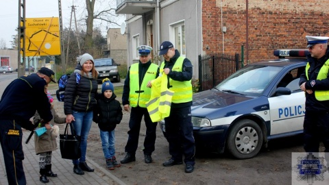 Świećmy przykładem przypominają policjanci