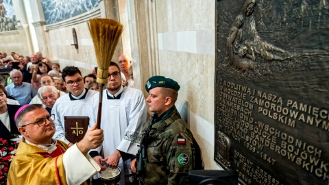 W Toruniu zawisła tablica upamiętniająca ofiary rzezi wołyńskiej