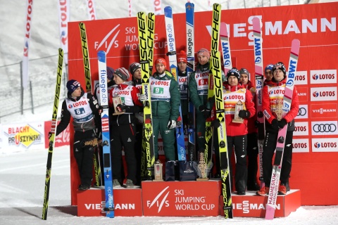 Polska wskoczyła na podium Rewelacyjny Dawid Kubacki