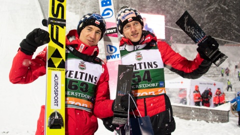 PŚ w skokach - Kamil Stoch pierwszy, Dawid Kubacki trzeci w Oberstdorfie