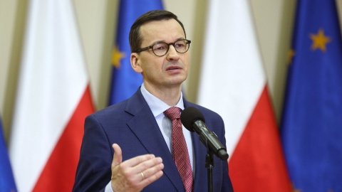 Premier Morawiecki: zapraszamy w piątek 26 kwietnia o godz. 12 na Stadion Narodowy na okrągły stół oświatowy