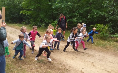 Jedli, bawili się i biegali. Piknik Kaszankowy w Kornelinie [zdjęcia]