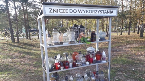 Zniczy życie po życiu czyli cmentarny recykling