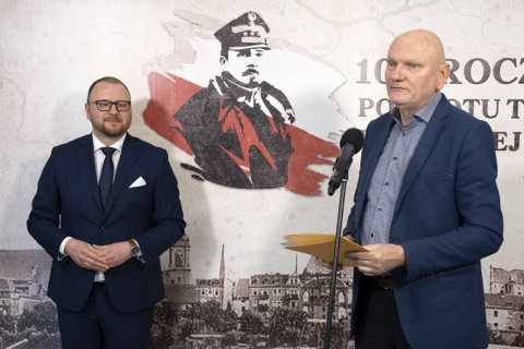 Będzie nadzorował pracę siedmiu wydziałów. Nowy wiceprezydent Torunia [wideo]