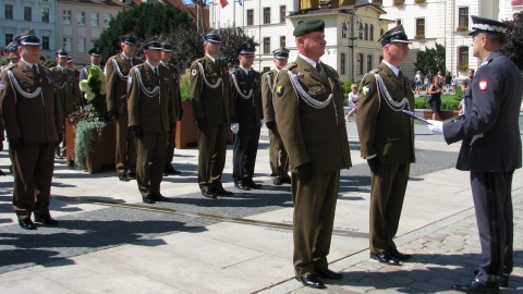 Skromniejsze niż zazwyczaj uroczystości z okazji Święta Wojska Polskiego [zdjęcia]