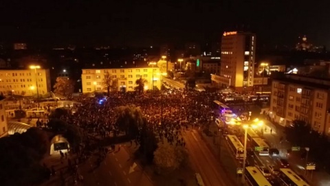 Nadal protestują na ulicach. A zaczęło się tak [film z drona]