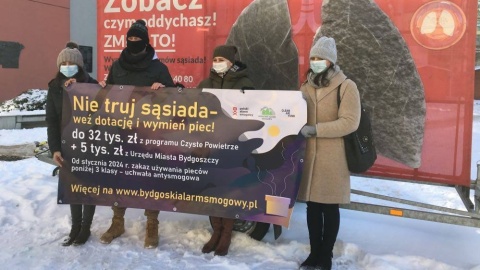 Happening w centrum Bydgoszczy nie zostawia złudzeń czym oddychamy