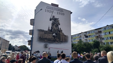 Zdobi i edukuje. Mural w Grudziądzu przypomina o pięknej tradycji miasta