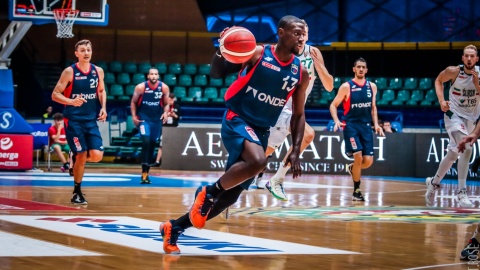 Energa Basket Liga - Twarde Pierniki wyrywają wygraną we Wrocławiu [wideo]