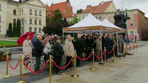 17 września - 82. rocznica agresji ZSSR na Polskę oraz Dzień Sybiraka [zdjęcia]