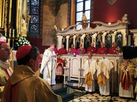 W bydgoskiej katedrze odbył się ingres biskupa bydgoskiego Krzysztofa Włodarczyka [zdjęcia, homilia]