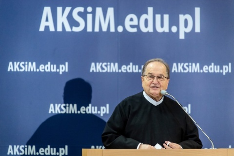 O. Rydzyk wygłosił referat podczas sympozjum Oblicza pandemii. Kto jeszcze