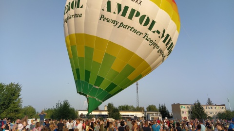 Jedni w niebie, drudzy na ziemi W Grudziądzu zaczęły się balonowe zawody [wideo]