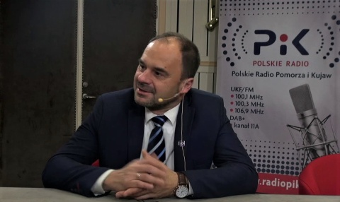 Adam Banaszak (PiS) na kongresie Porozumienia. Słuchał o odsuwaniu PiS od władzy