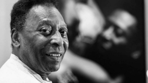 Pele, legendarny brazylijski piłkarz zmarł w wieku 82 lat. Sportowy świat w żałobie