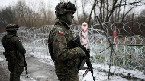 Zmiany dla mundurowych przyjęte przez rząd. Będzie dodatek po 15 latach służby