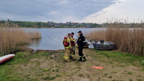 Ratownicy nadal szukają mieszkańca Kujaw i Pomorza zaginionego na mazurskim jeziorze