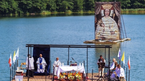 Pielgrzymka i rajd rowerowy do Byszewa, a tam Msza św. i koncert nad jeziorem