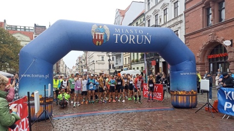 Pobiegli w Maratonie Toruńskim, by się sprawdzić. Finał Triady Kopernikańskiej [wideo, zdjęcia]