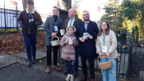 Im puszka cięższa, tym lepiej Kwesty na renowację nagrobków w Bydgoszczy i Toruniu [zdjęcia]