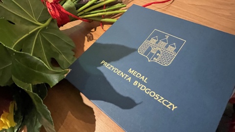 W Urzędzie Wojewódzkim w Bydgoszczy wolontariusze Polskiego Czerwonego Krzyża odebrali gratulacje i podziękowania za dotychczasową działalność/fot: Elżbieta Rupniewska