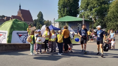 Pół tysiąca osób przebiegło ulicami Bydgoszczy. To uczestnicy Unity Run, biegu sztafetowego, który zorganizowano w związku z 25-leciem Polski w NATO/fot. Tatiana Adonis