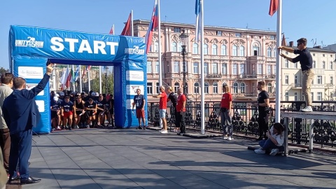 Pół tysiąca osób przebiegło ulicami Bydgoszczy. To uczestnicy Unity Run, biegu sztafetowego, który zorganizowano w związku z 25-leciem Polski w NATO/fot. Tatiana Adonis