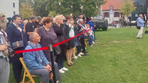 W uroczystym ślubowaniu na Wyspie Młyńskiej w Bydgoszczy wzięło udział 61 kadetów/fot: Jolanta Fischer