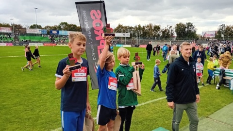 Tysiące zawodników, tych młodszych i starszych, wzięło udział w 43. Międzynarodowym Biegu im. Bronisława Malinowskiego na stadionie Olimpii Grudziądz/fot: Marcin Doliński