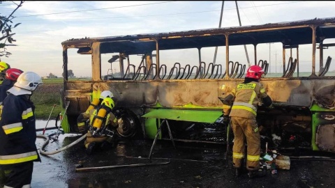 W Ustroniu (w powiecie włocławskim) spłonął autobus/fot. OSP KSRG Lubanie