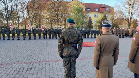 Generał brygady, doktor Witold Bartoszek przekazał obowiązki dowódcy I Pomorskiej Brygady Logistycznej Aleksandrowi Suchanowskiemu/fot: Jolanta Fischer