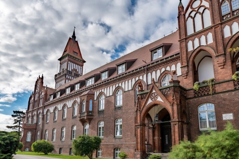 Dyskusja o kampanii wyborczej doprowadziła do rozłamu. Burzliwe obrady radnych w Inowrocławiu