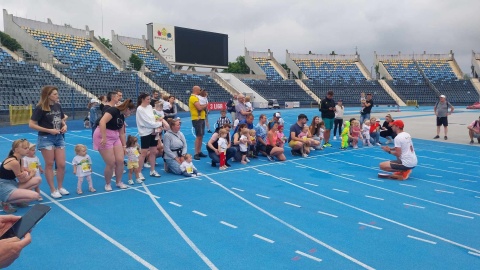 Od bobasa, po nastolatka Charytatywny bieg na stadionie Zawiszy [wideo, zdjęcia]