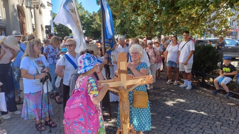 Pielgrzymka we wspomnienie św. Maksymiliana. Pątnicy szli z parafii NSPJ w Bydgoszczy