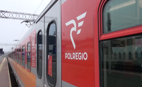 Polregio: Pasażerowie zgubili w pociągach tysiące przedmiotów, m.in. saksofon i dywan