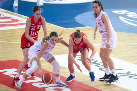 Basket Bydgoszcz wciąż bez zwycięstwa. Szansę na sukces przekreśliła słaba czwarta kwarta