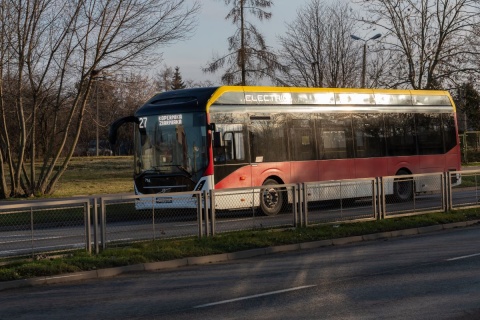 Pasażerów będą wozić elektryki i hybrydy. Samorząd województwa kupuje 40 nowych autobusów