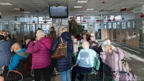 Po świętach kolejki w oddziałach ZUS-u - także w Bydgoszczy, przy ul. Konopnickiej. Powód? Duże zainteresowanie tzw. wdowią rentą/fot. Robert Erdmann