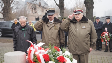 Emerytowani włocławscy saperzy uczcili 80. rocznicę postawienia pierwszego słupa granicznego nad Odrą/fot. Facebook