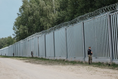 Straż Graniczna: Aleksandr Łukaszenka wywiózł migrantów w kierunku Rosji