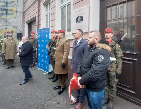 Nowa tablica ku czci Leszka Białego. Oddali hołd bydgoskiemu Żołnierzowi Wyklętemu